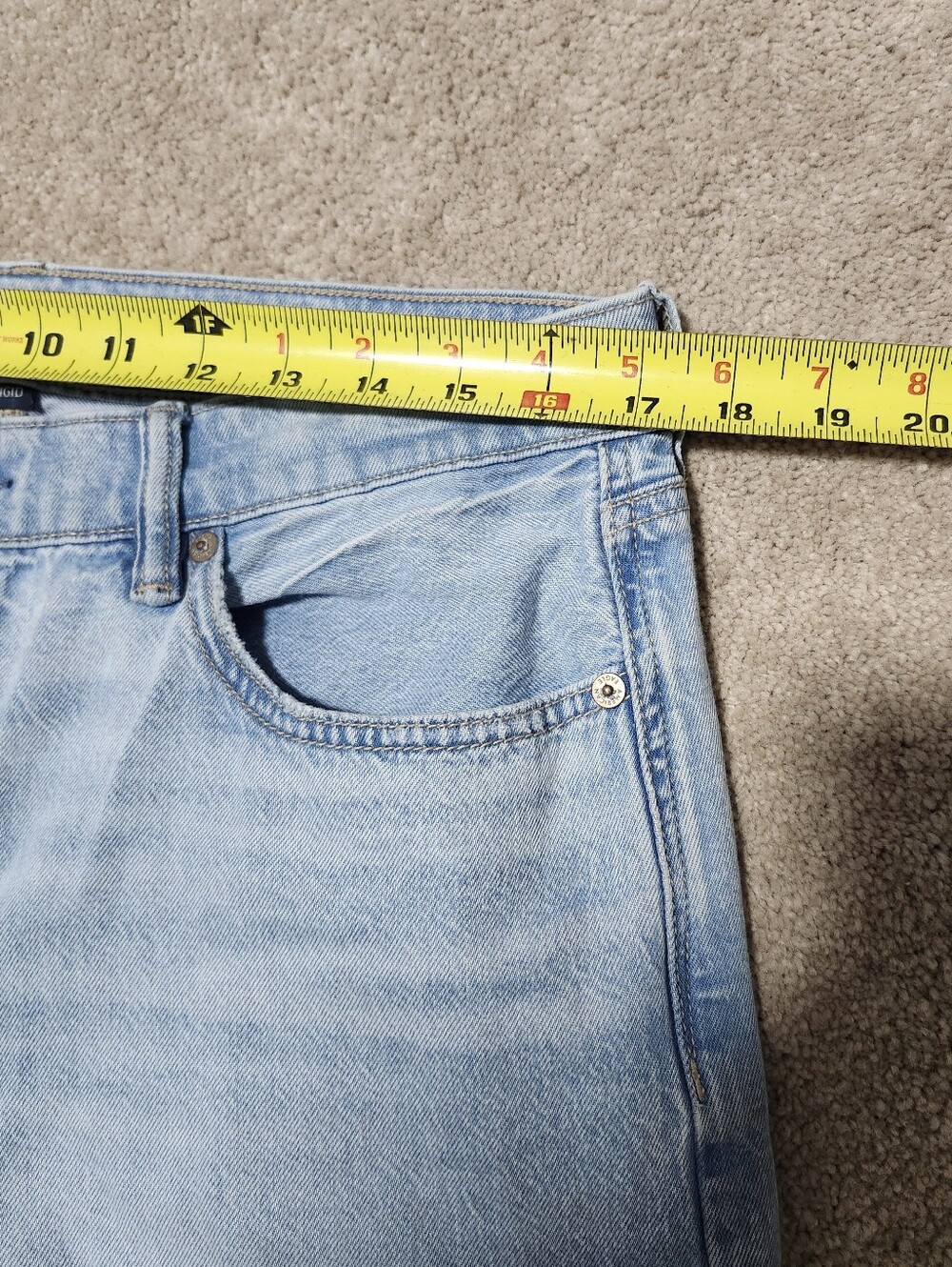 American Eagle Light Wash High-Rise Strigid Mom Jeans - Light Blue Size 8 - Picture 5 of 7